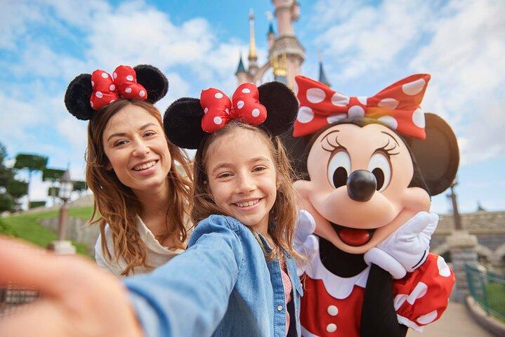 Disneyland® Paris 1 Tagesticket mit Transport ab Paris