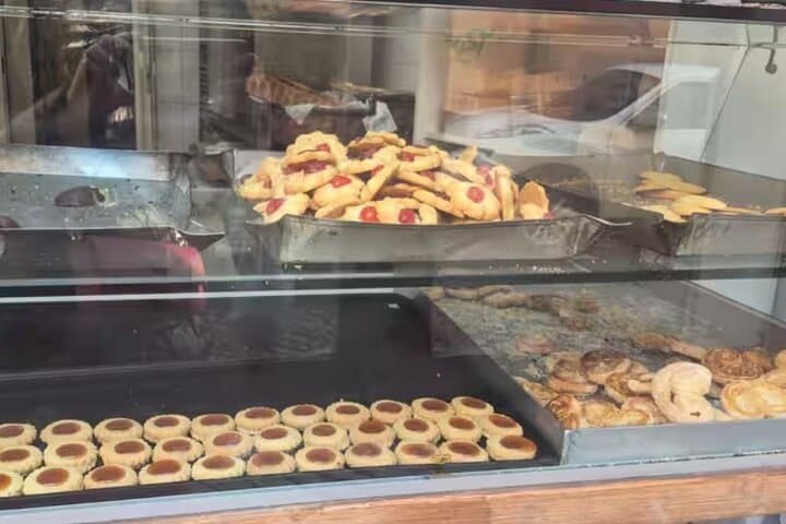 Traditional Roman Sweets Tour in Trastevere