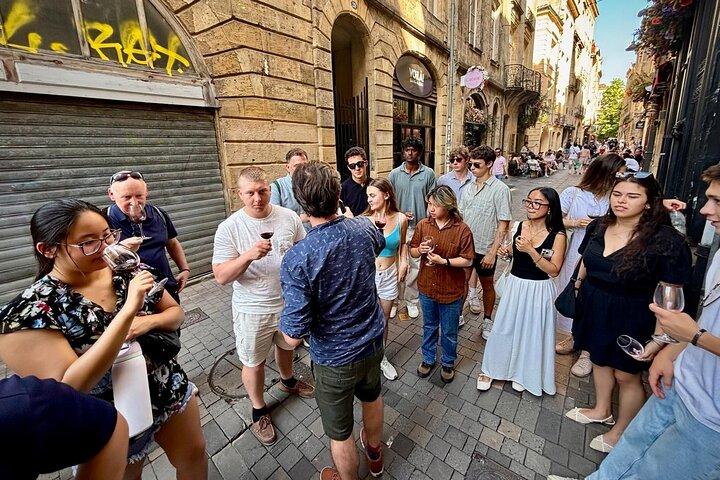 Visite privée de dégustation de plats à Bordeaux avec un expert local