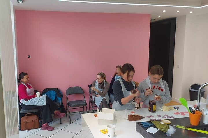 Fun Macaron Class for Families in Paris, Award Winning