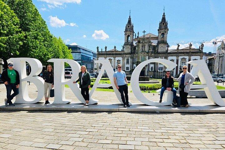 Braga and Guimarães Small-Group Tour with Lunch from Porto