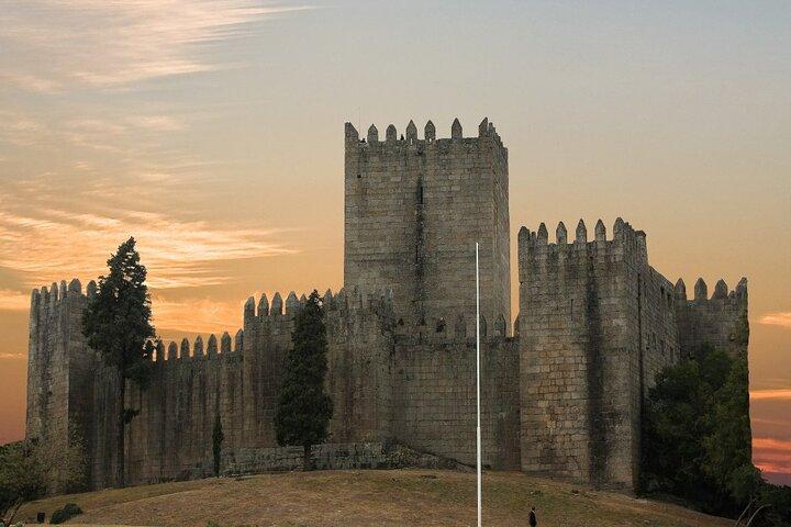 Braga and Guimarães Small-Group Tour with Lunch from Porto