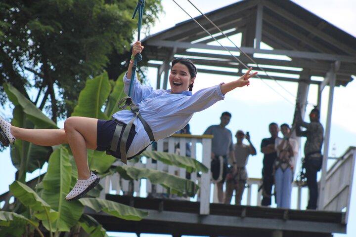 Dschungel Zip Abenteuer in Roatan