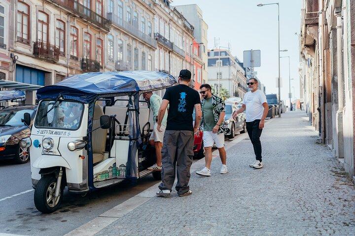 Porto Tuk Tuk Tour : Portwijnproeverij, stadscentrum & bezienswaardigheden