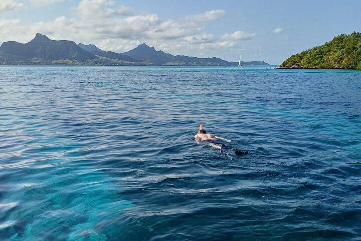 Mauritius: 5 Islands Speedboat Tour med grill og snorkling