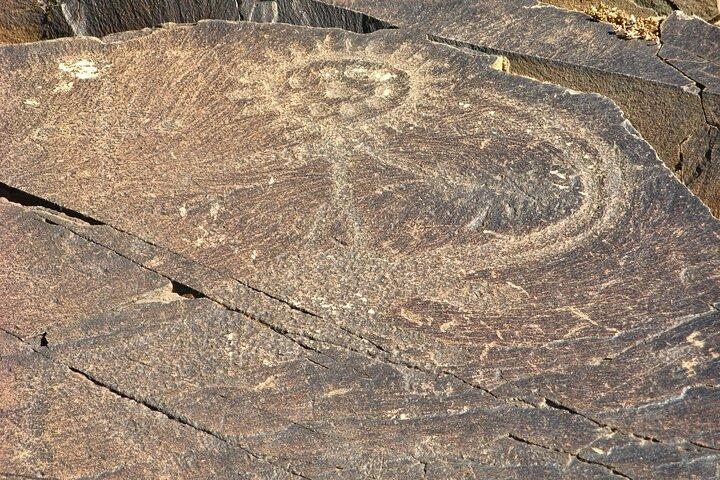Petroglifos de la UNESCO – Visita guiada de un día cultural