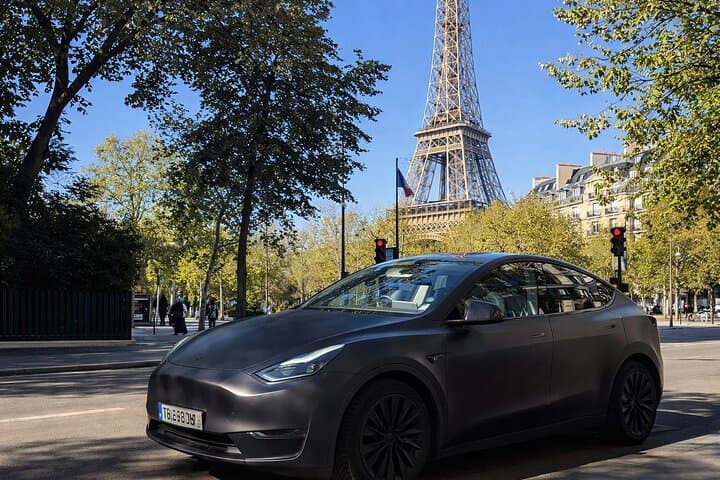 CDG Airport to Paris – Private Transfer with Meet & Greet