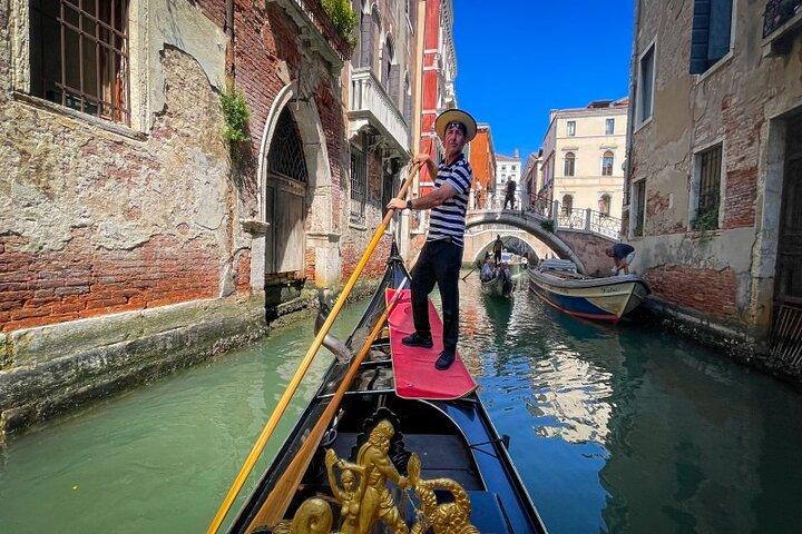30 Minute Semi Private Gondola Ride through Venice