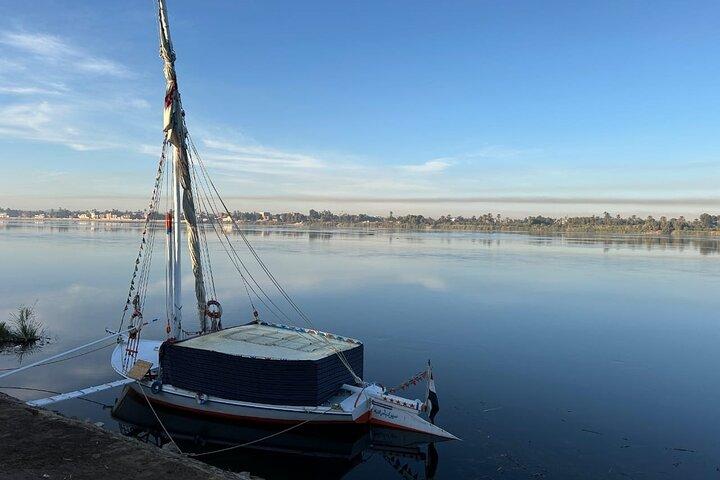Luxor Nile Felucca Heldagssegling med övernattning