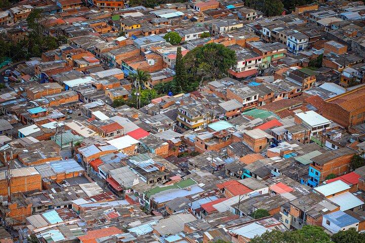 Panoramisch uitzicht op Medellín + Authentieke lokale ervaring