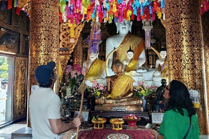 Chiang Mai templer og gamle by skjulte gems lille gruppe tur 2 timer