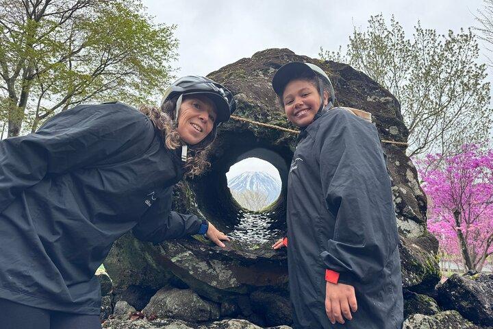 Tour privato in E-Bike di un'intera giornata sul Monte Fuji Nature con Guida locale