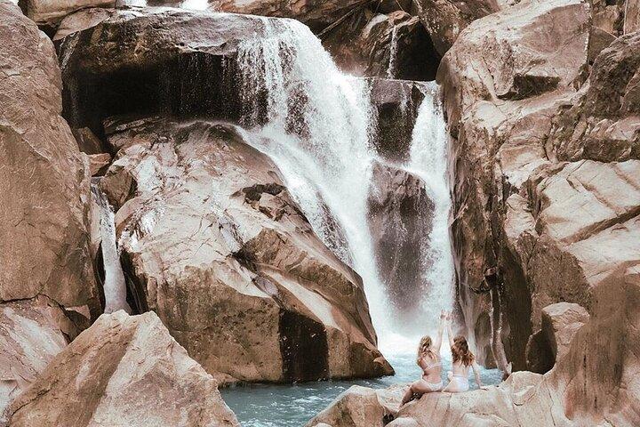 Von Nha Trang : Private Ba Ho Wasserfall Natur Abenteuer
