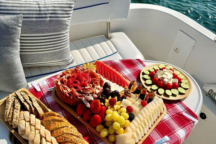 Porto : 6 bruggen Private Douro River Yacht w / eten en wijn