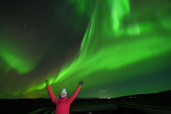 Northern Lights Kleingruppentour – Kostenlose Profi Fotos & Umbuchung