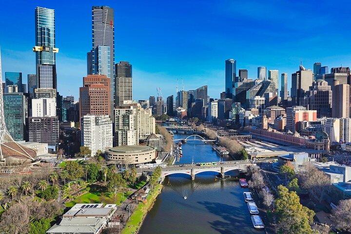 Private Landtour : Melbourne City & Hidden Gems Experience
