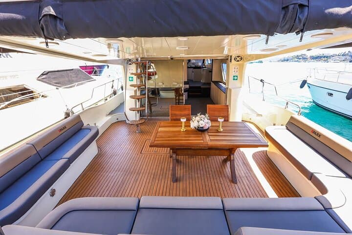 Private Cruise with 21m Yacht in Bosphorus Istanbul