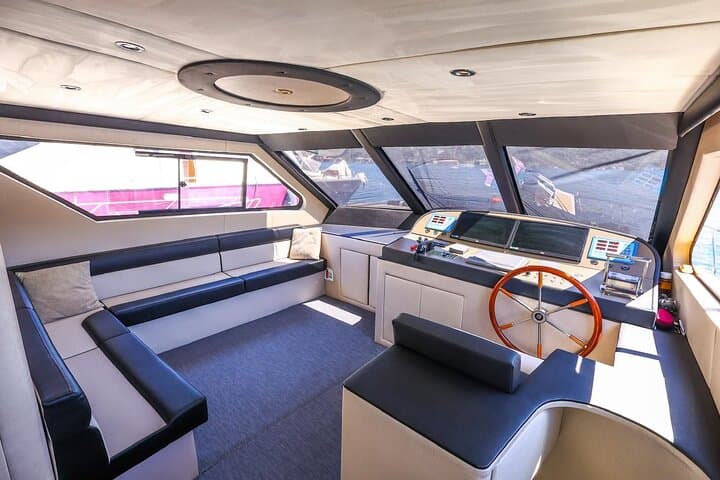 Private Cruise with 21m Yacht in Bosphorus Istanbul