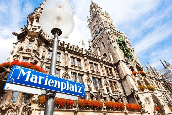 Munich Scavenger Hunt & Highlights Self-Guided Walking Tour