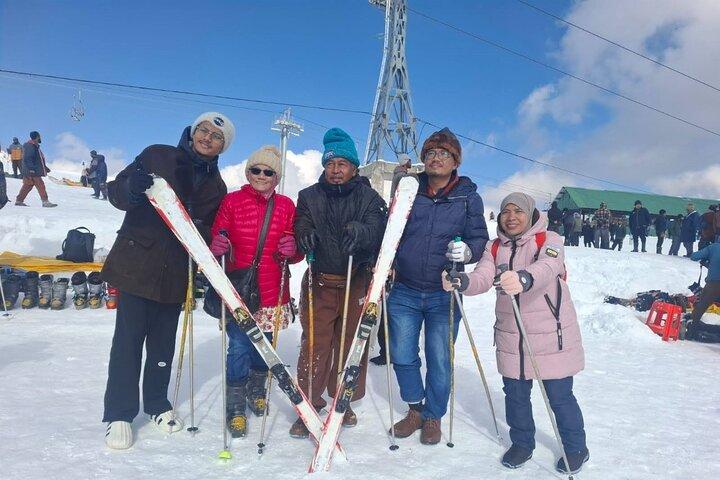 Excursion d'une journée à Gulmarg au Cachemire au départ de Srinagar avec Voiture et Guide Pvt
