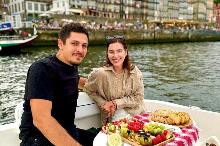 Porto : Privé 6 bruggen en Sunset Cruise met eten en wijn