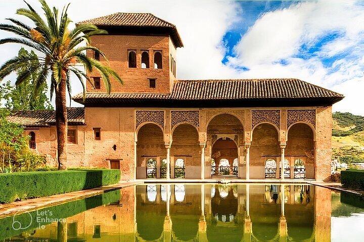 Alhambra and Nasrid Palaces Ticket and Audio Guide