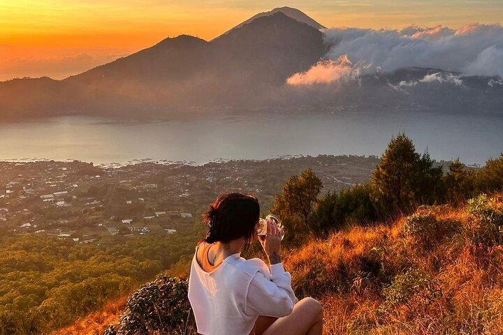 Batur Volcano Sunrise Trekking and Natural Hot Spring Tour