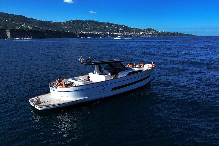 Excursão privada de barco de Ischia a partir de Positano: excursão de um dia inteiro
