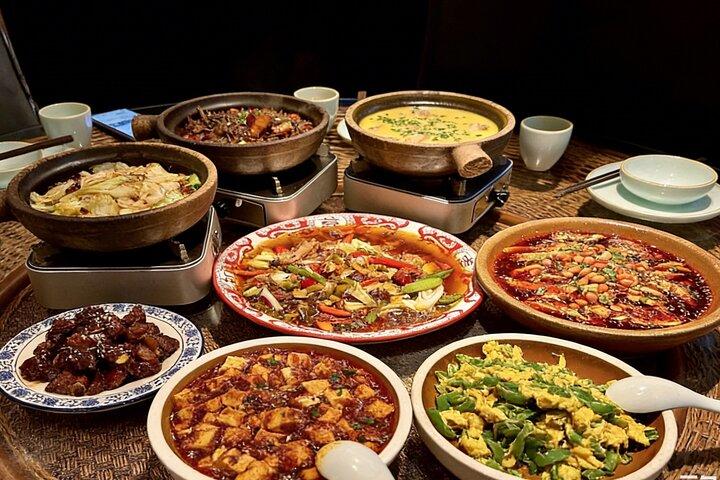 Zhangjiajie-Nachtlandschaftstour + Abendessen Festmahl oder entspannende Massage