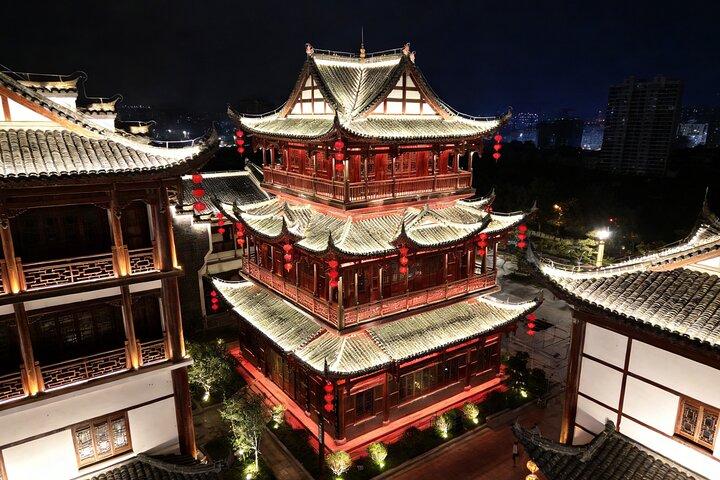 Zhangjiajie-Nachtlandschaftstour + Abendessen Festmahl oder entspannende Massage