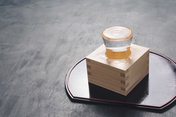 Sake Tasting Experience with a Certified Sommelier in Shinjuku