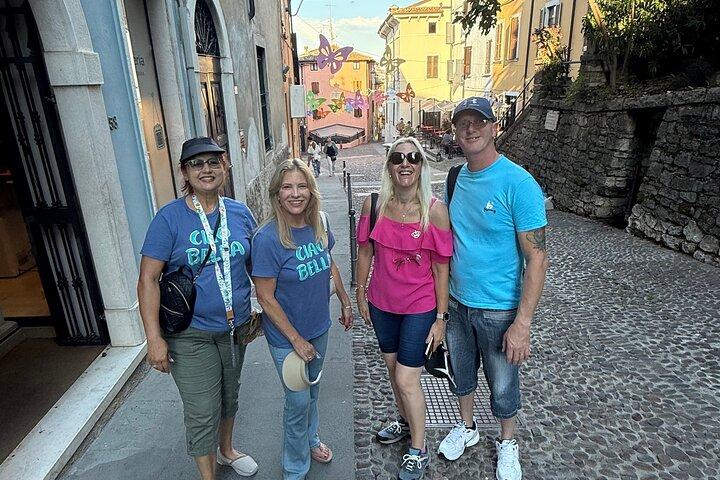 Gardameer bij zonsondergang : Desenzano Walk & Boat rond Sirmione