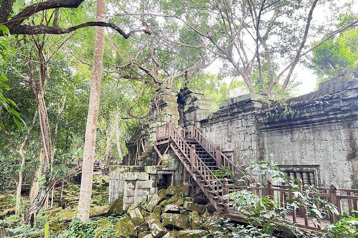Taxi privato Siem Reap al tempio di Koh Ker e Beng Mealea