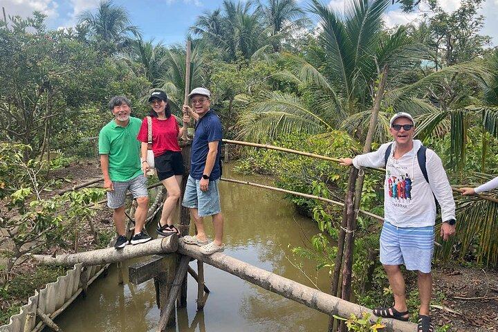 Pequeno Grupo - Túneis de Cu Chi + Delta do Mekong e passeio de barco e almoço