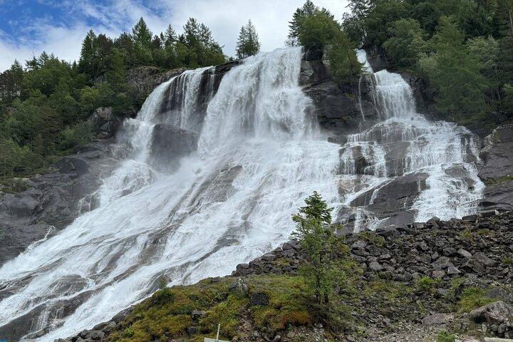 Bergen : Lac du glacier Bondhus et parc national avec déjeuner à Rosendal