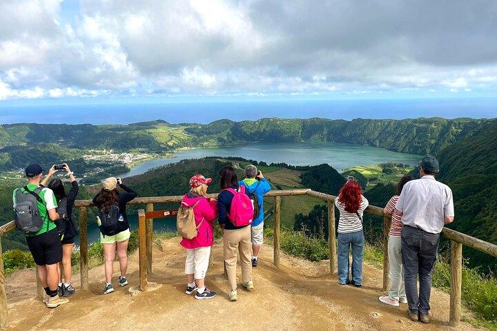 São Miguel Highlights Sete Cidades e Lagoa do Fogo Tour