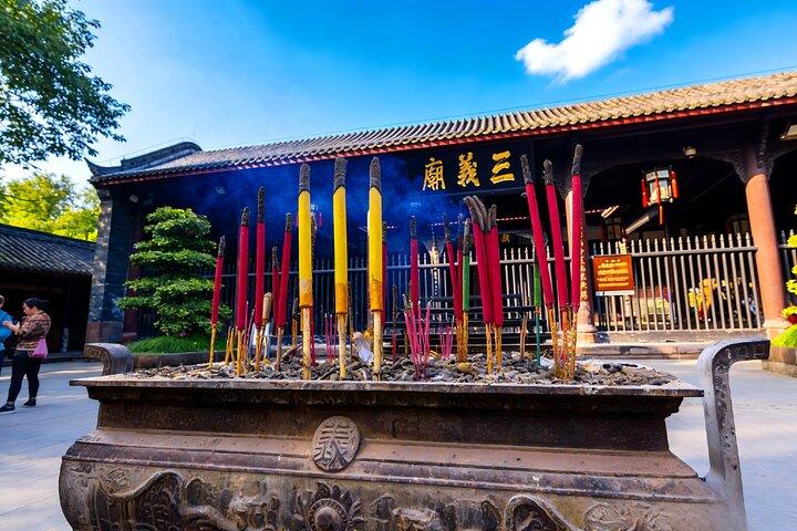 Hotpot Mealのプライベートカスタマイズ成都市ハイライトツアー