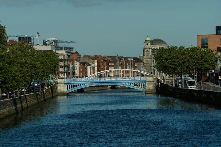 Dublin Highlights Walking Tour Temple Bar & Trinity College