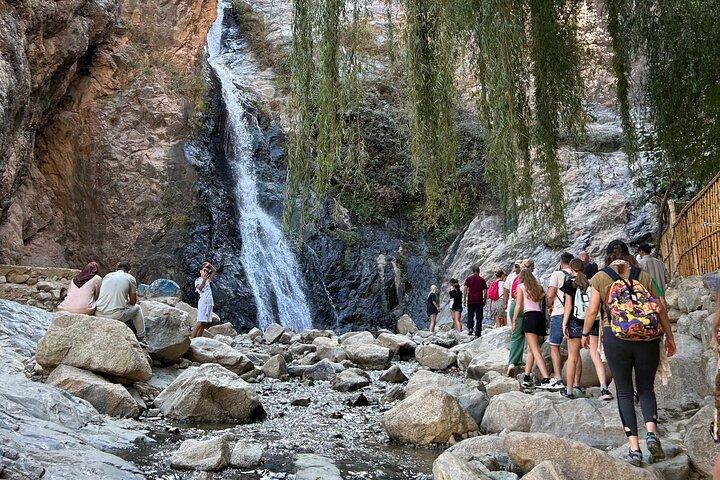 Ourika Valley Dagstur från Marrakech med Vattenfall & Guide