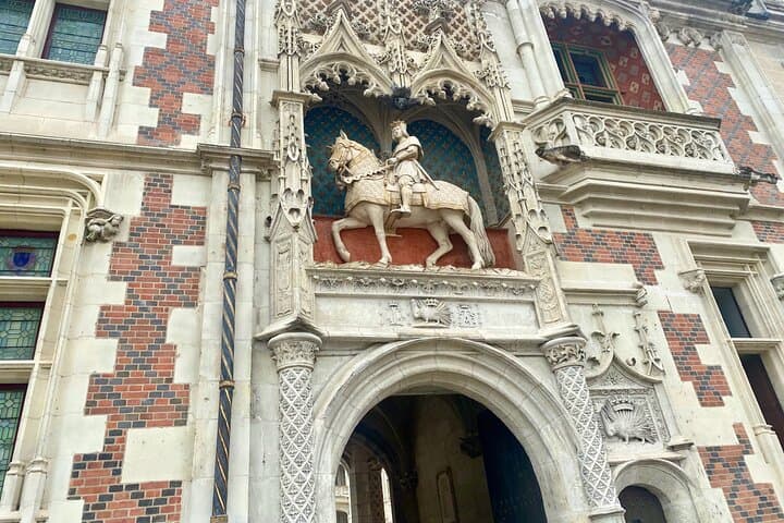 Loire Valley Royal Castles Guided Small group Day Trip from Paris