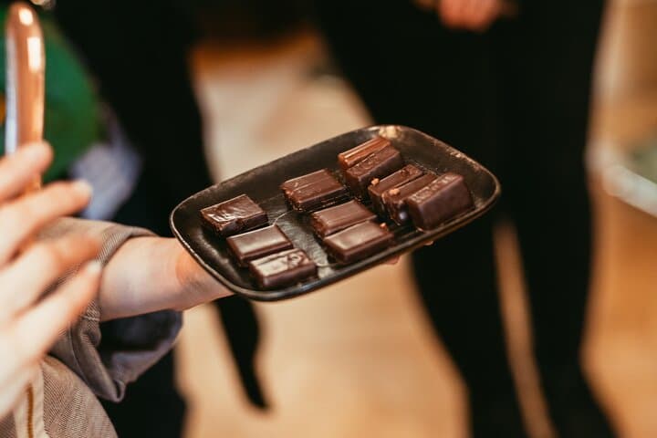 Paris Food Tour in the Morning: Croissants, Baguettes & Chocolate
