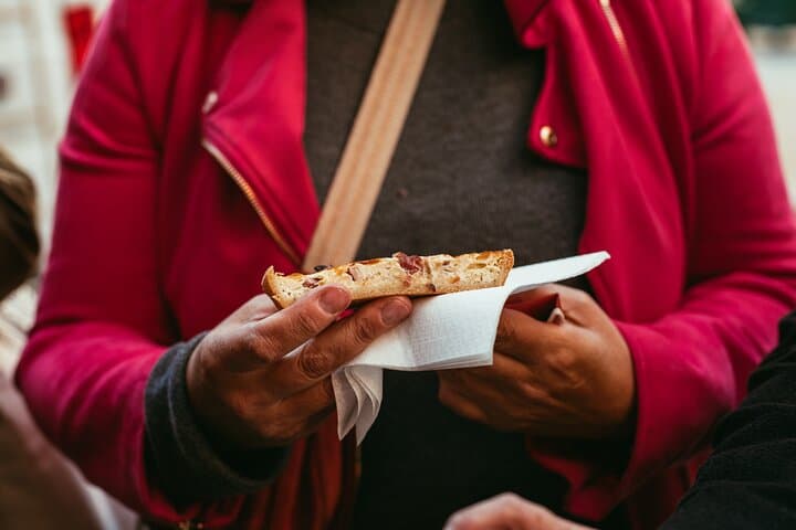 Paris Food Tour in the Morning: Croissants, Baguettes & Chocolate