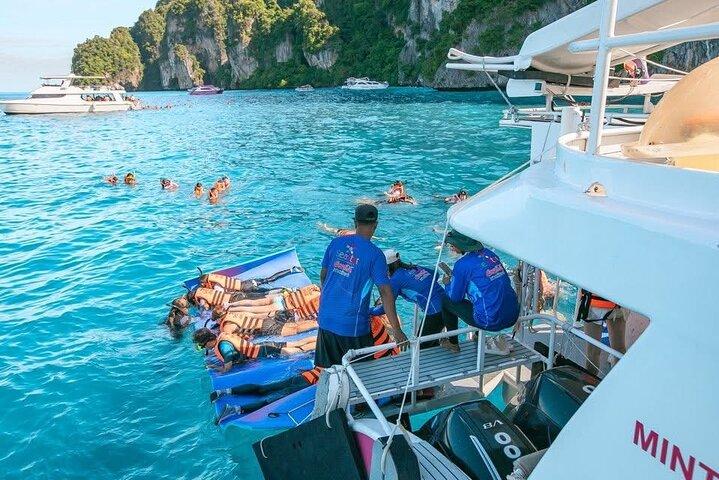 Tobogán acuático Lazy Phi Phi Maya Bay, Pileh Lagoon & Khai desde Phuket