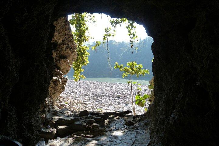 Rishikesh: Offbeat Day Hike with Meditation inside Vasishta Cave
