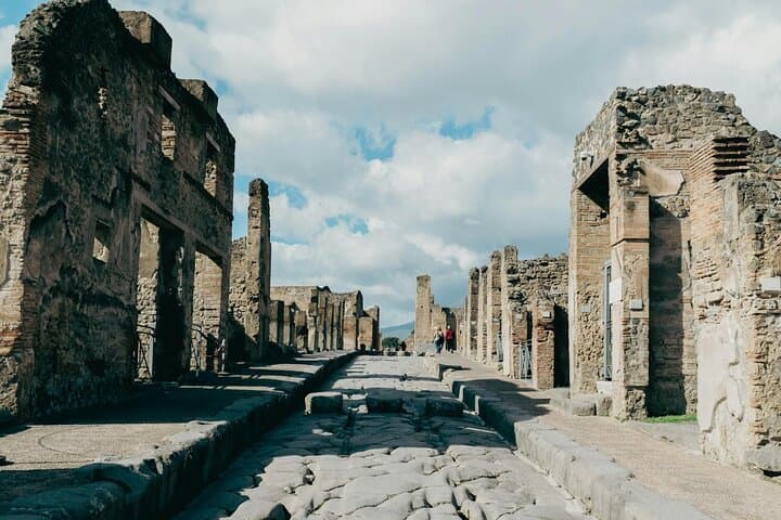 Positano, Amalfi and Pompeii Shared or Private tour from Naples