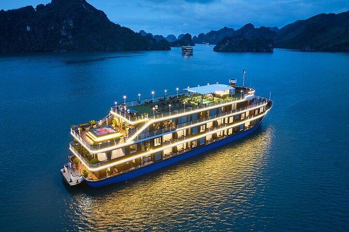La Casta Cruises 3-Day Explore Halong and Lan Ha Bay from Hanoi