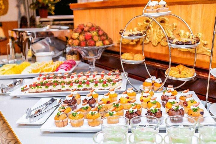 Saigon River Dinner Cruise mit Buffet und Fine Dining Optionen