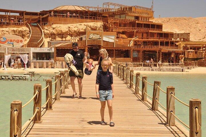 Oplev snorkling i Orange Bay med bådtur i Hurghada