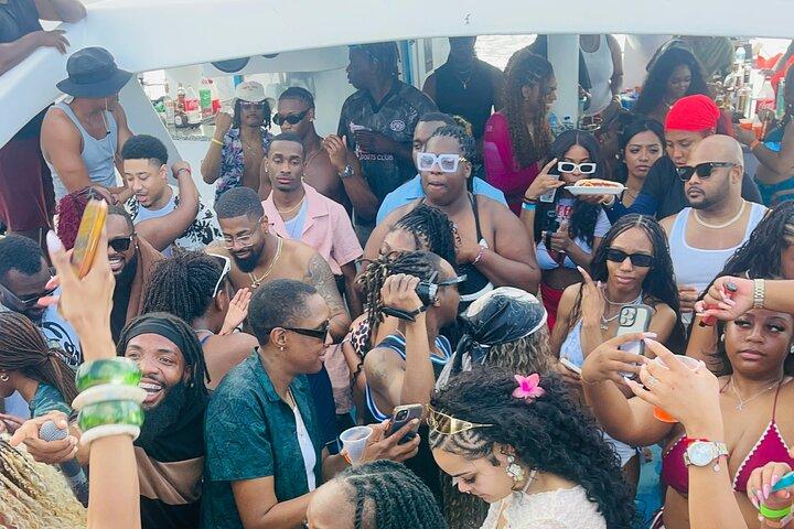Festa de Hip Hop em Barco em Punta Cana com Bebidas e Transporte Inclusos.