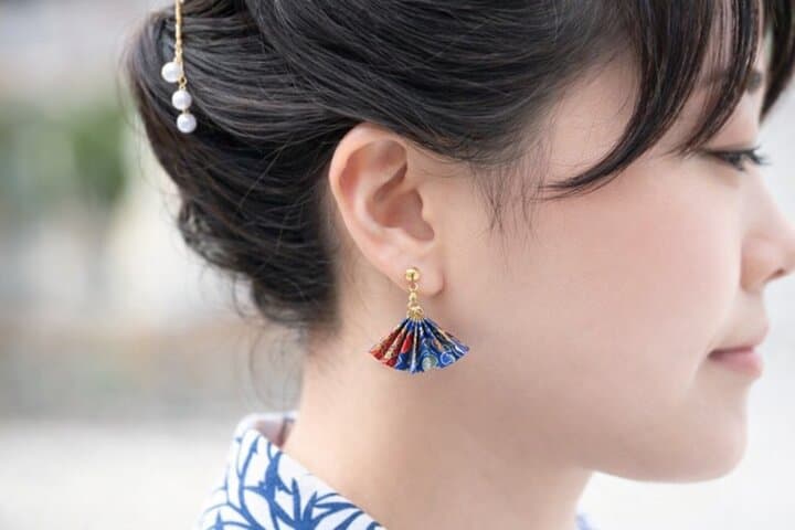 Tokyo: Create Your Own Handmade Origami Jewelry in Shinjuku